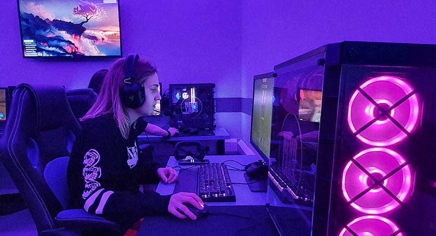 Esports Students at NEVR Labs